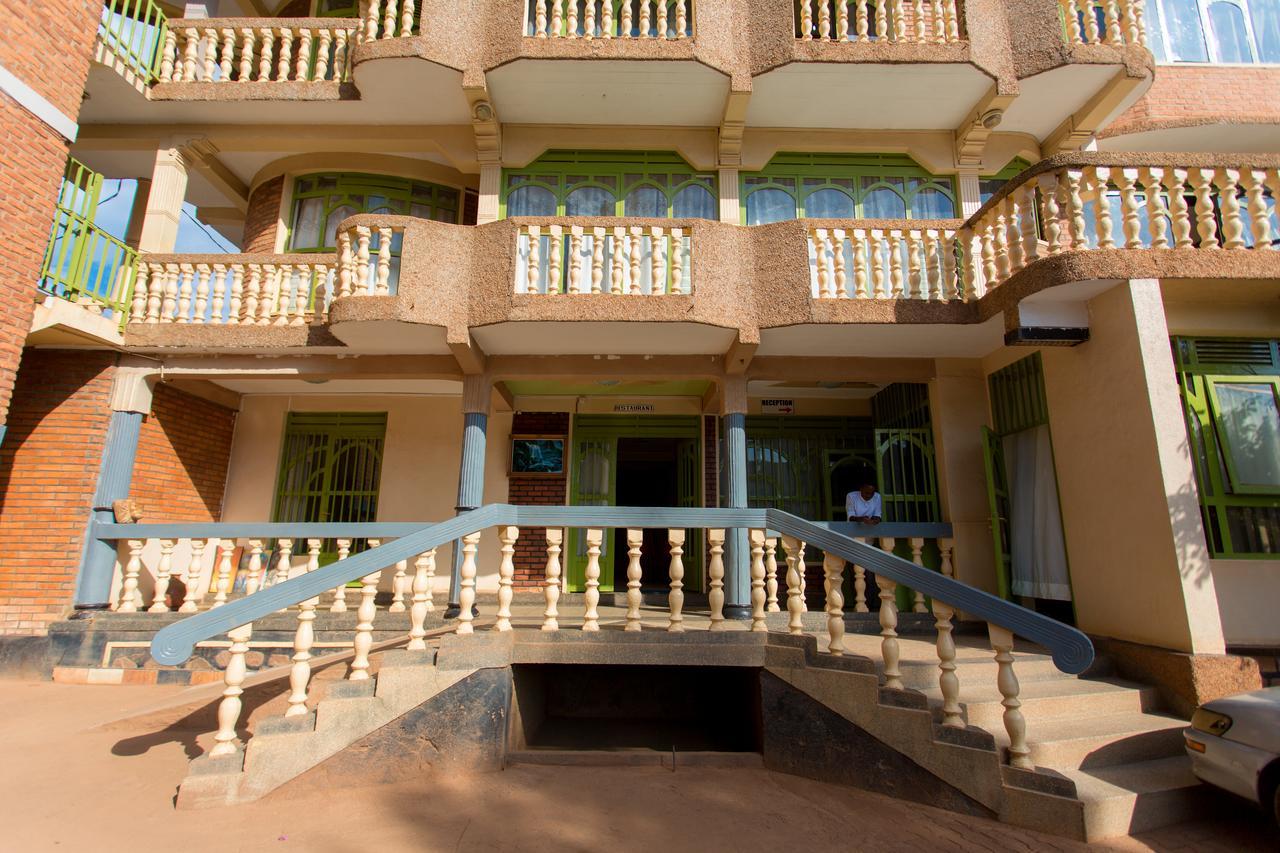 Heart Land Hotel Kigali Zewnętrze zdjęcie