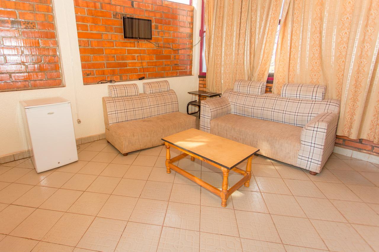 Heart Land Hotel Kigali Zewnętrze zdjęcie